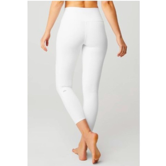 ALO YOGA 7/8 High-Waist Airbrush Legging in White (Size S) - Picture 2 of 8